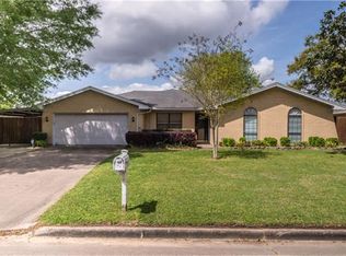 5925 Chisholm Trl, Beaumont, TX 77708