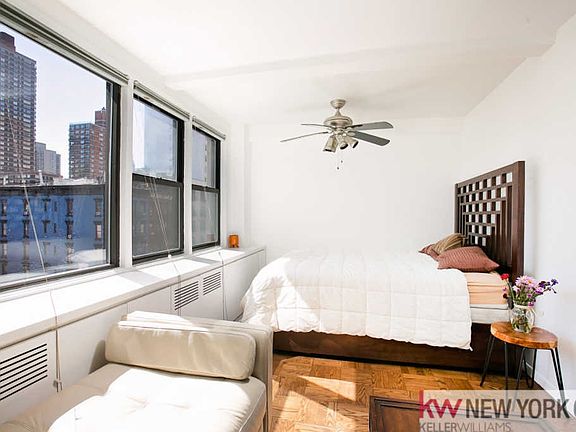 4th image of 241 E 76th St #6G