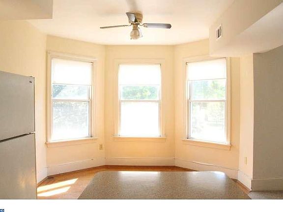 4th image of 1011 Park Pl APT B