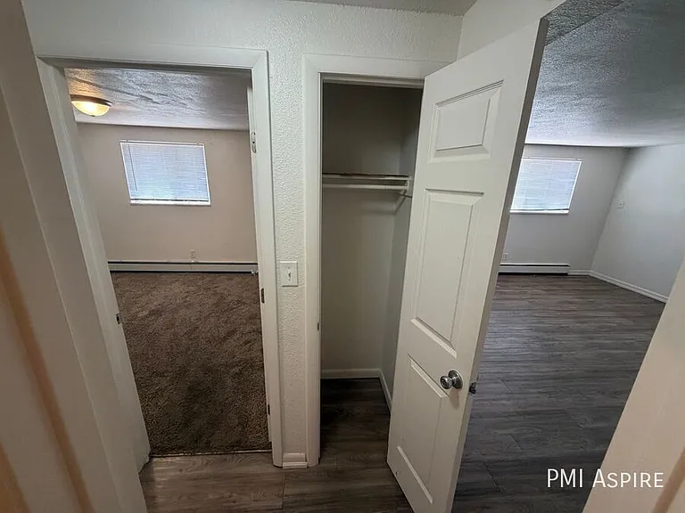 2924 Glendale Dr #6 — Photo 6