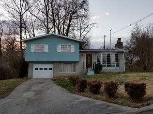 100 Iona Cir, Oak Ridge, TN 37830