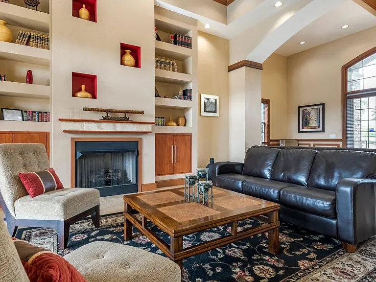 Pine Meadows Apartments — Photo 14
