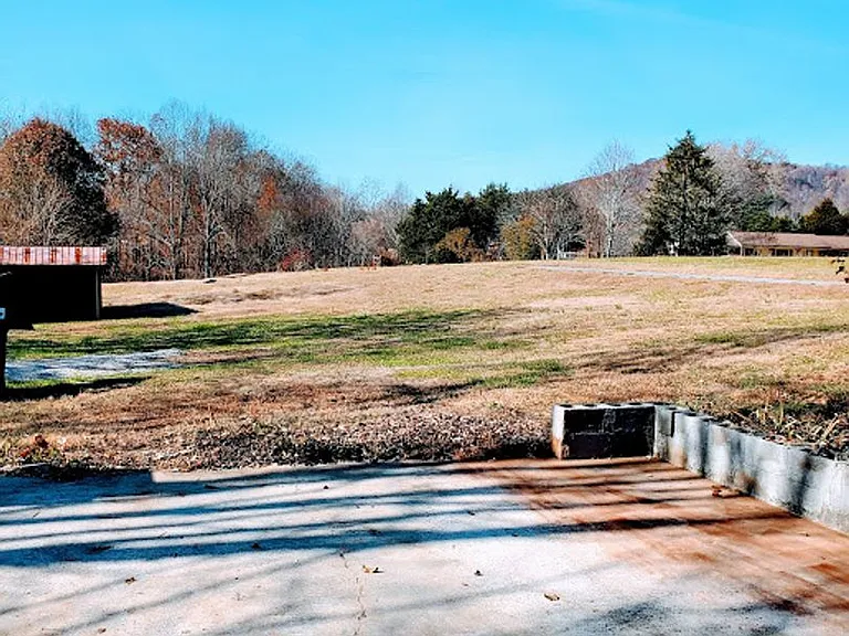 3990 Seven Springs Rd — Photo 5