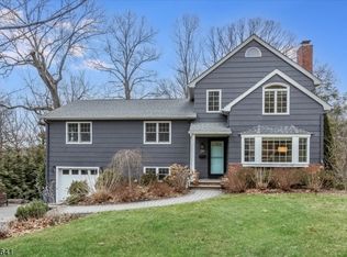 29 Whitewood Dr, Summit, NJ 07901