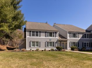 415 Springbrook Cir, Portsmouth, NH 03801