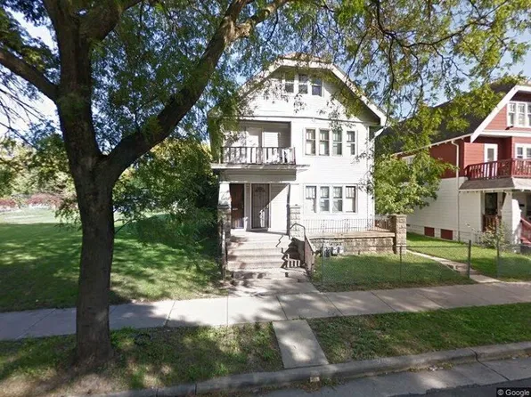 3218 N 12th St, Milwaukee, WI 53206