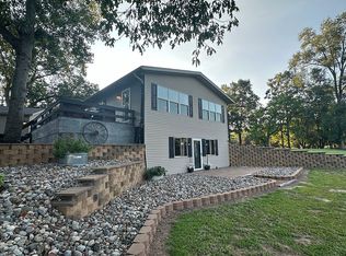 1201 E Pike St, Oquawka, IL 61469