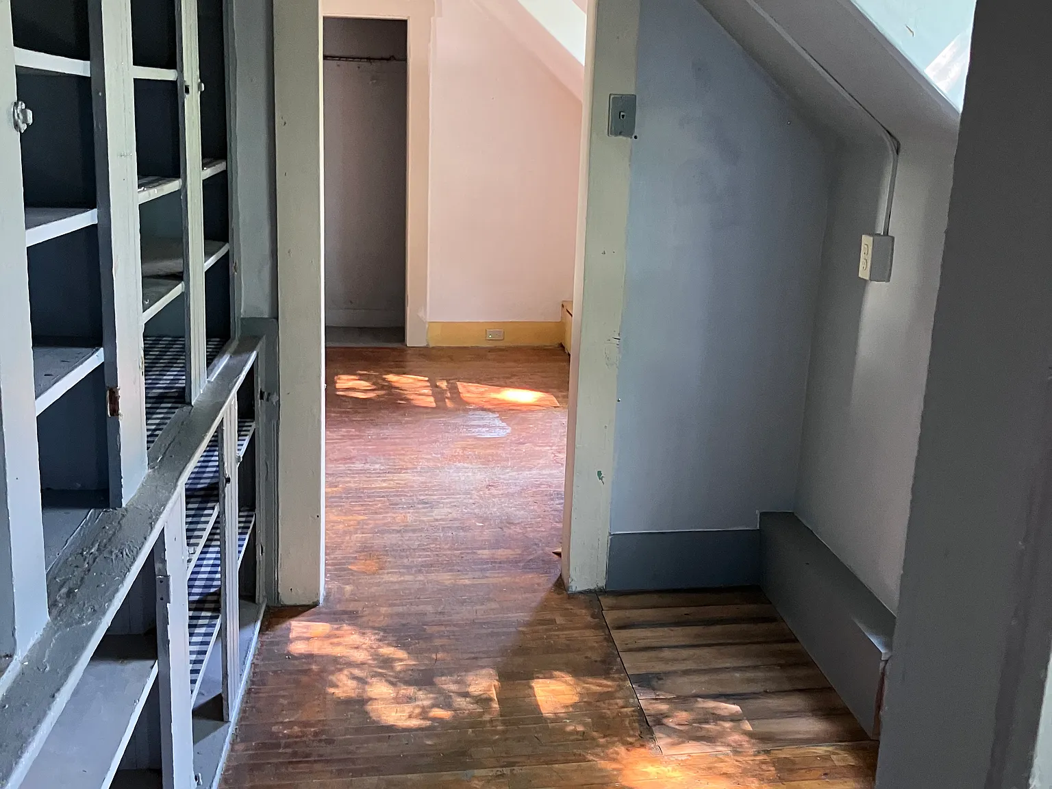 2 bed, 800 sqft, $1,300 — Photo 3