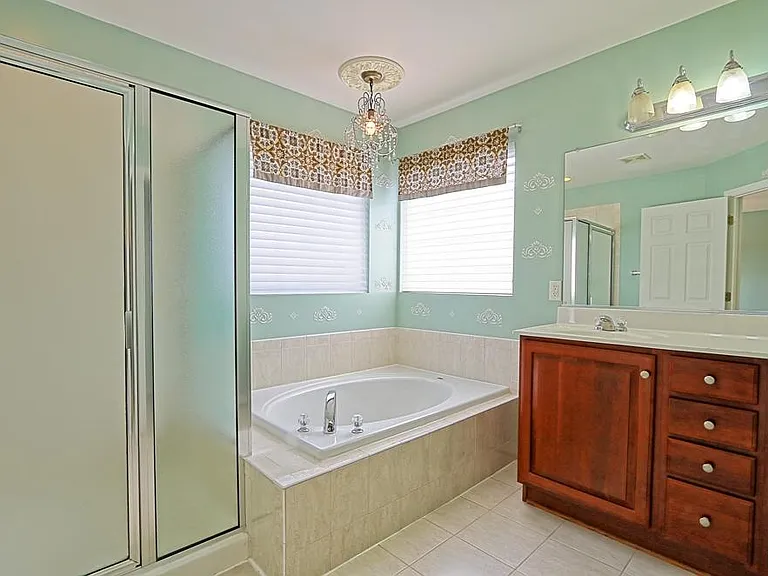 1317 New Haven Ct — Photo 18