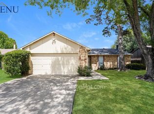 8618 Victoria Forest Dr, Houston, TX 77088