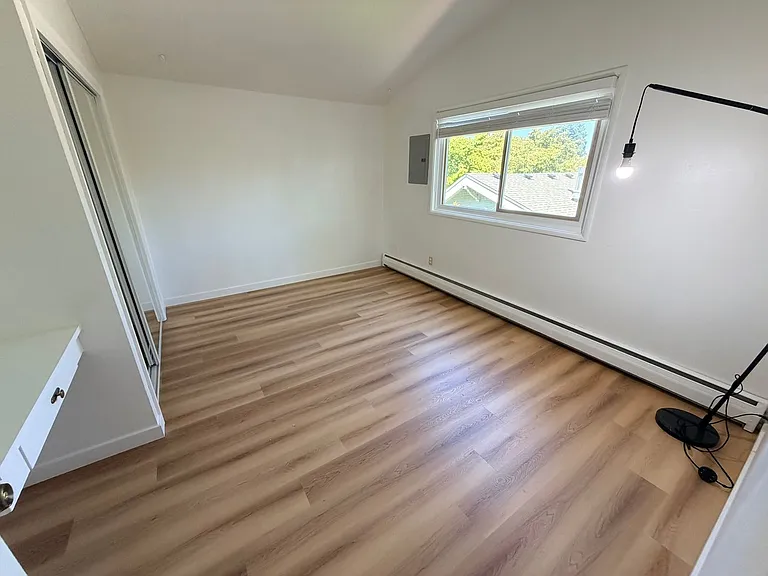 7640 SE Yamhill St #7 — Photo 15