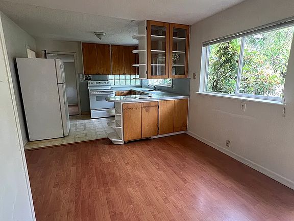 2nd image of 127 Milroy St NW