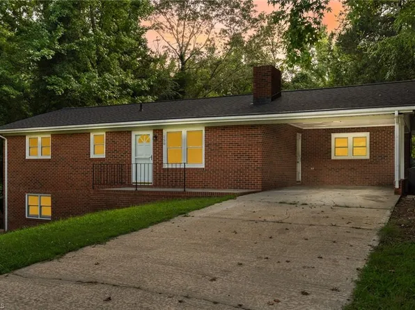 150 Conrad Dr, Thomasville, NC 27360