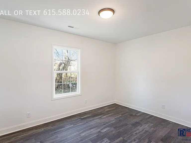 307 W 13th St — Photo 11