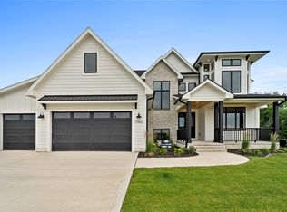17843 Townsend Dr, Clive, IA 50325
