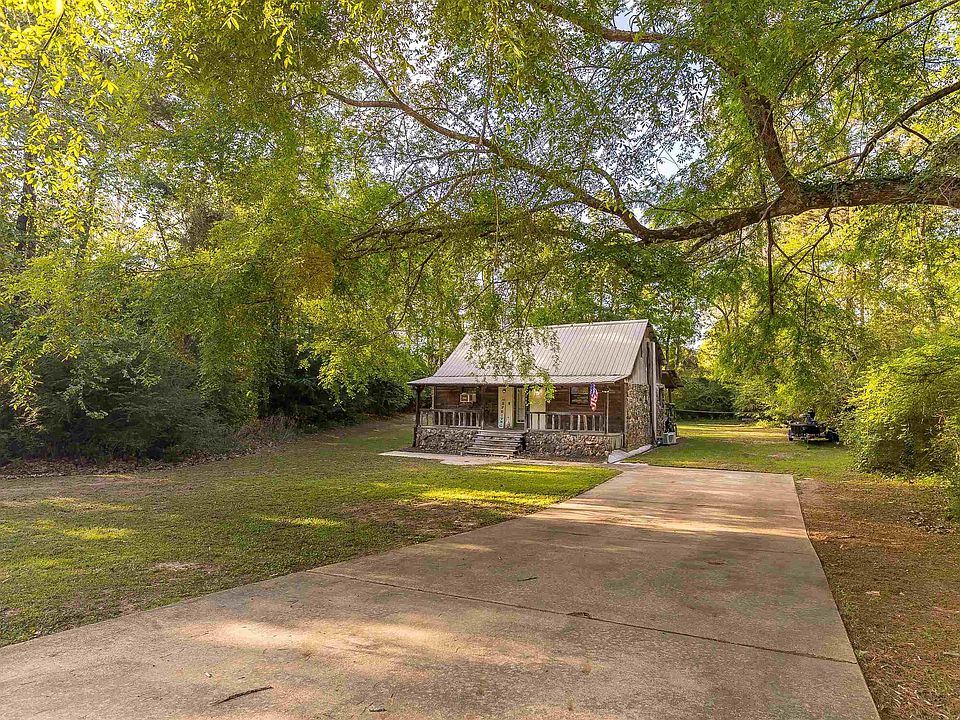 1st image of 190 Lynn Dr
