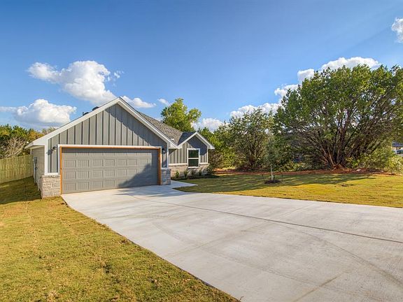 2nd image of 2701 San Gabriel Dr
