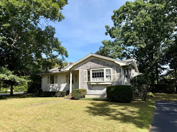 1183 Dutton St, New Bedford, MA 02745