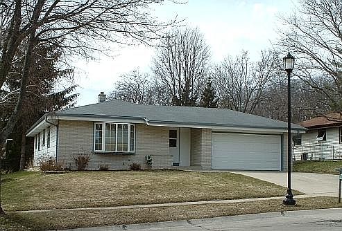 1st image of 7529 S Chapel Dr