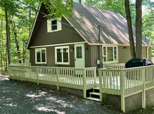 138 Ski Trl, Pocono Lake, PA 18347