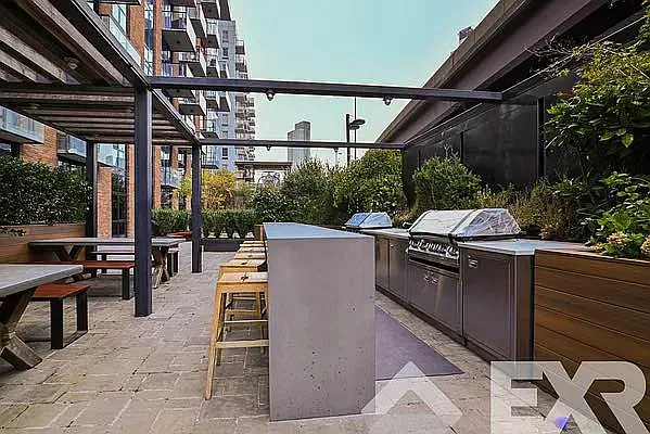4441 Purves St #1502 — Photo 9