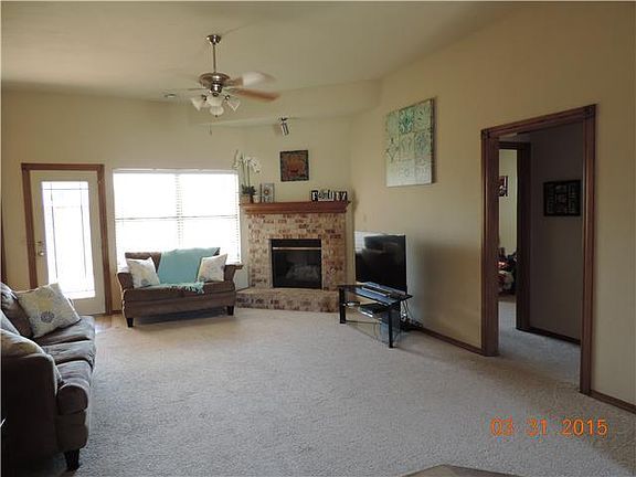 2nd image of 1126 Misty Ln