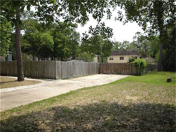 2nd image of 10523 Moorcreek Dr