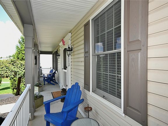 2nd image of 1013 Brianna Ln