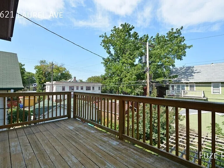 1621 Laurel Ave — Photo 6