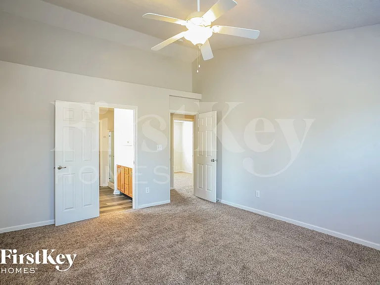6367 Waterstone Dr — Photo 10