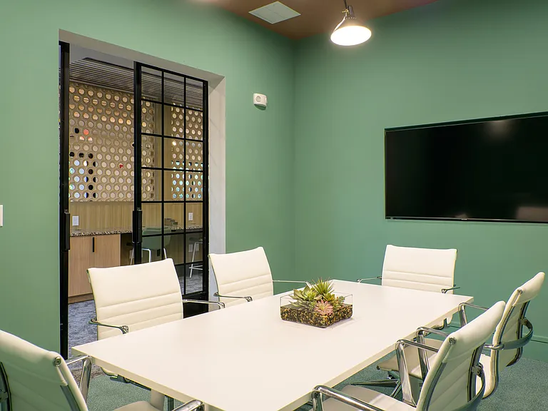 Verge Apartments — Photo 31
