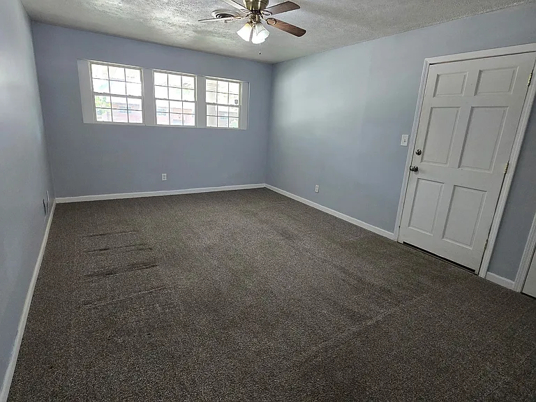 2119 Lexington Dr #4 — Photo 5