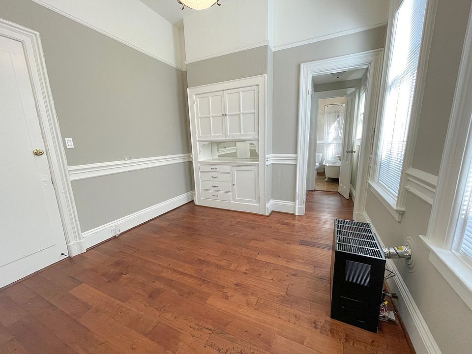 1st image of 3178B 21st St