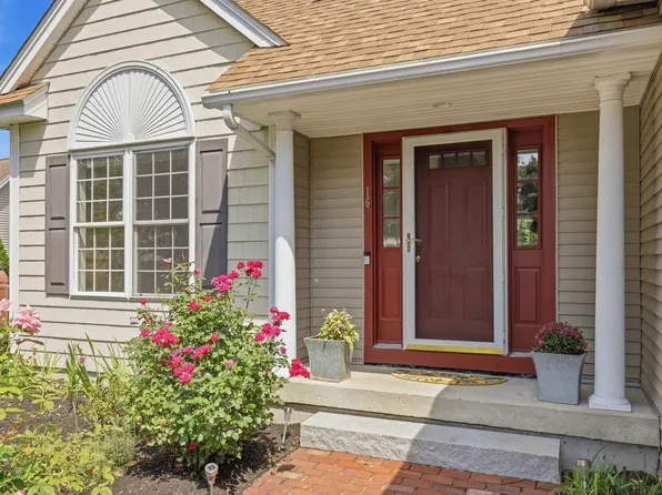 16 Dunlin Way, Portsmouth, NH 03801