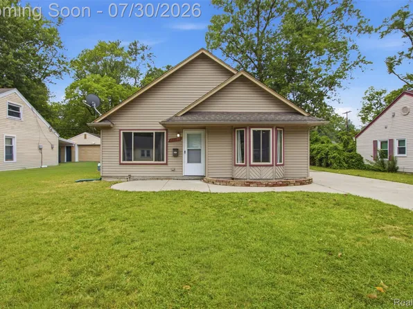 22141 Condon St, Oak Park, MI 48237