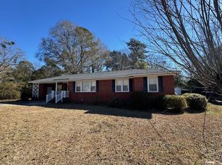 408 Toccoa Dr, Manning, SC 29102