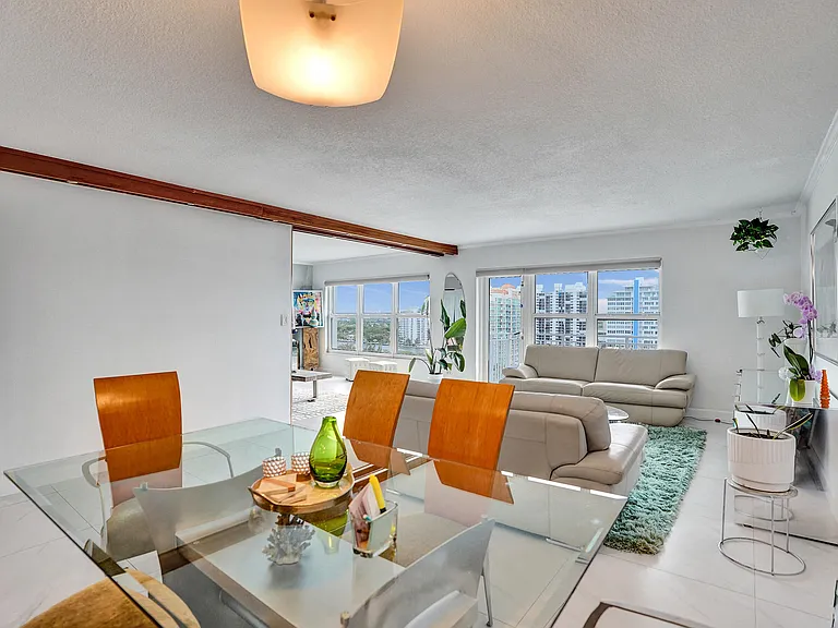 3000 E Sunrise Blvd #14F — Photo 26