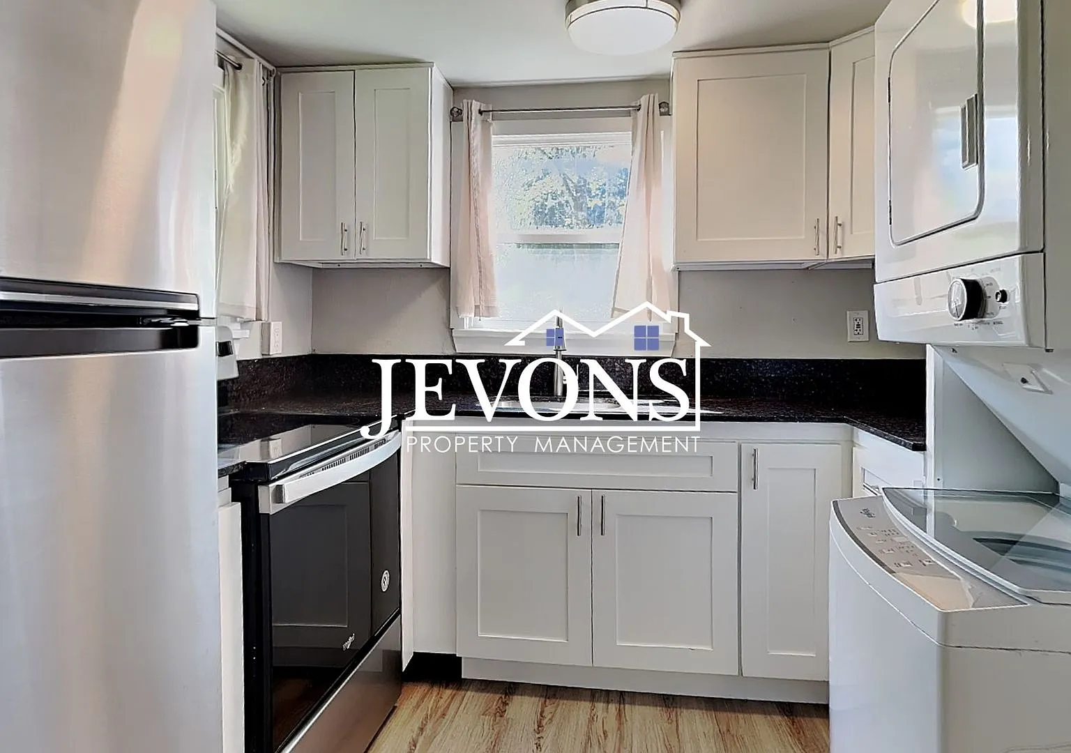 107-109 Sunnyhill Rd W Bremerton, WA 98312 — Photo 1