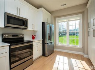 120 W Savannah Ridge Rd, Holly Springs, NC 27540