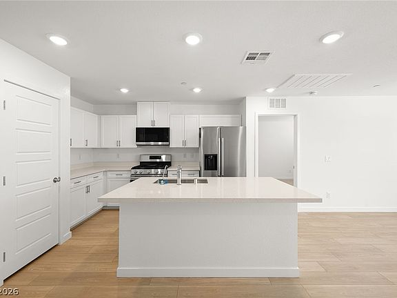 3rd image of 435 Grunt Ave #1