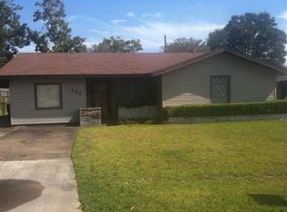 111 S 2nd 1/2 St, Nederland, TX 77627