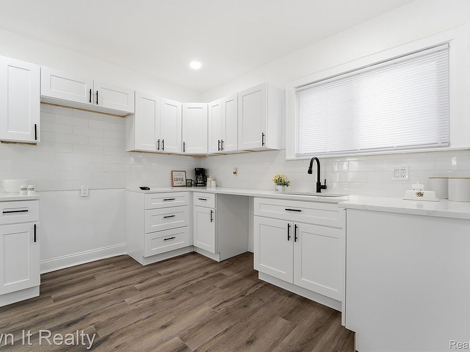 16803 Lawton St, photo 16