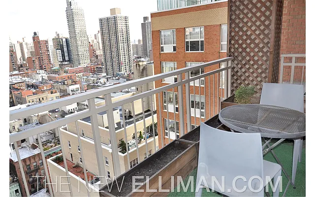 Sold by Douglas Elliman | media 22