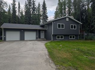 3039 Victoria Cir UNIT B, North Pole, AK 99705