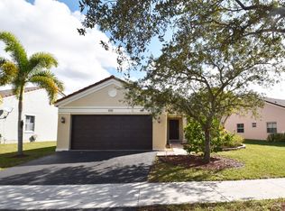 832 Sand Creek Cir, Fort Lauderdale, FL 33327