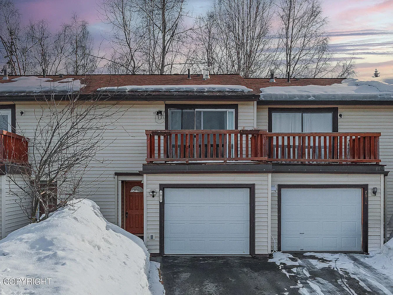 3 bed, 1288 sqft, $2,800 — Photo 1