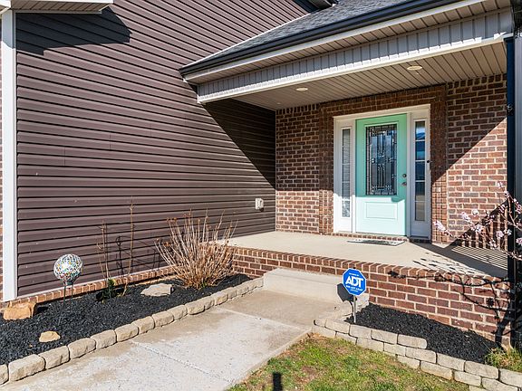 4th image of 705 Banister Dr