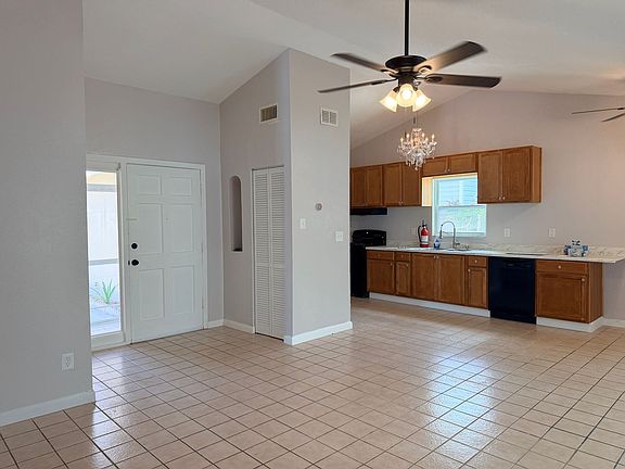 3rd image of 208 Flamingo Dr