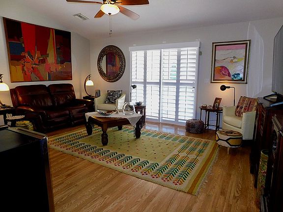 5th image of 2922 La Paloma Dr
