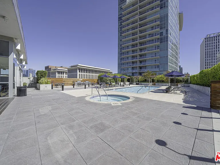 3785 Wilshire Blvd #1607 — Photo 40